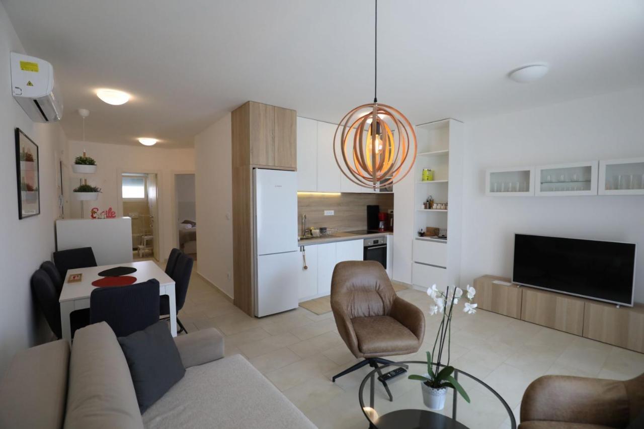 Smil'E Apartments Vodice Exterior photo